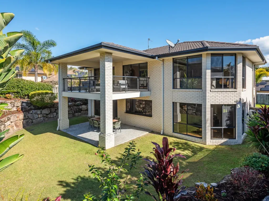 Pacific Pines 5कमरा IMMACULATE Ex-Display Home - MOVE-IN READY!