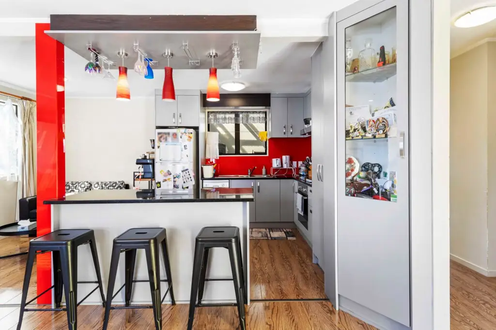 Clendon Park 3房  Home Buyers & Investors, Opportunity Knocks!