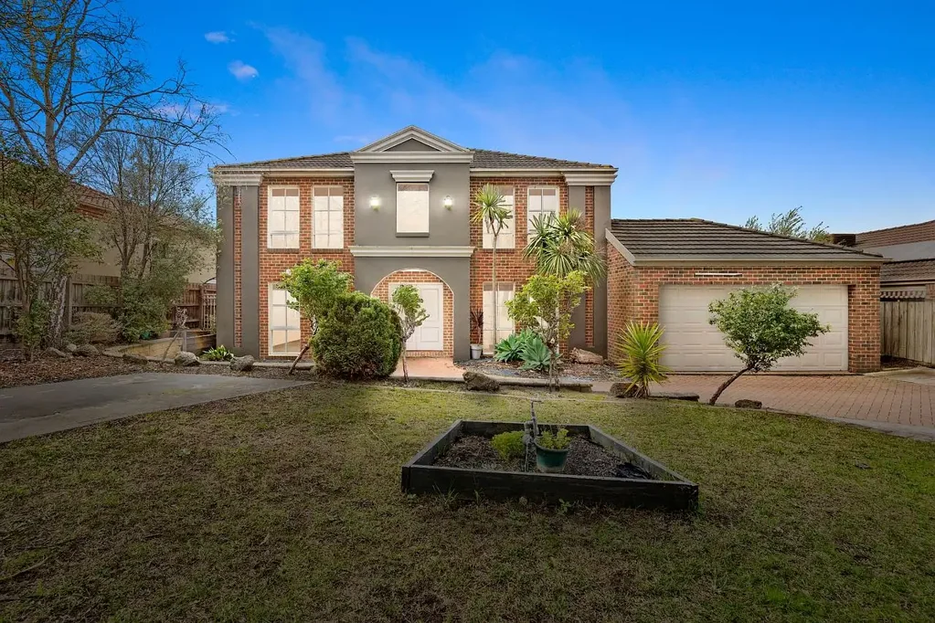 Narre Warren South 4房 绿洲泳池 4卧书房 双层车库 宽敞空间 休闲生活 优越地段 Tired Luxury Home ready to start Luxury Living Once Again!