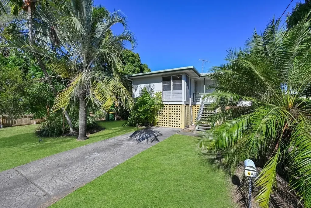 Comfortable Family Living with Spacious Fully Fenced Yard