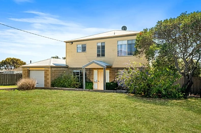 Portarlington 3 Slaapkamer Sun-Soaked Living with a Spectacular Coastal Backdrop