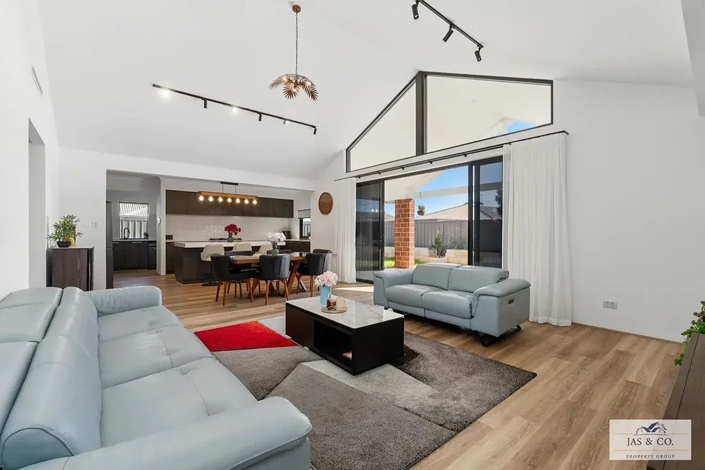 Jane Brook 4房  U/O Now! - Built to Impress - Near-New Luxury Home on 510sqm