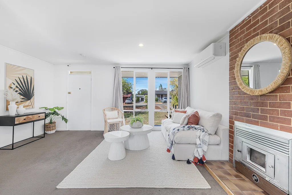 16 Embley Street, Holder, ACT 2611