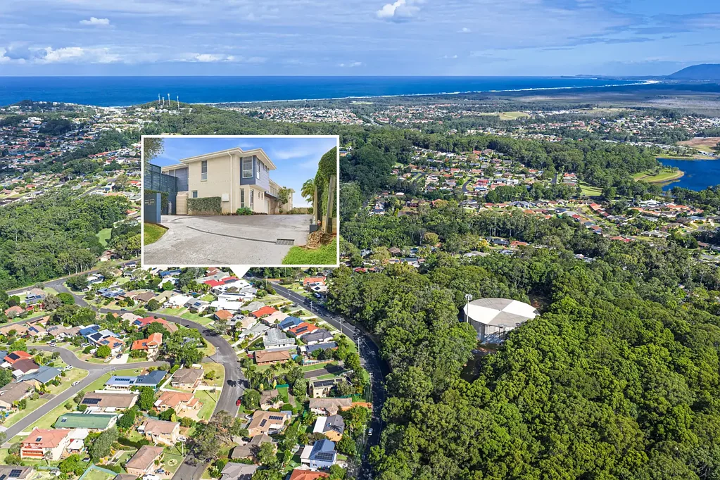 Port Macquarie 4房  Contemporary Ease, Coastal Convenience