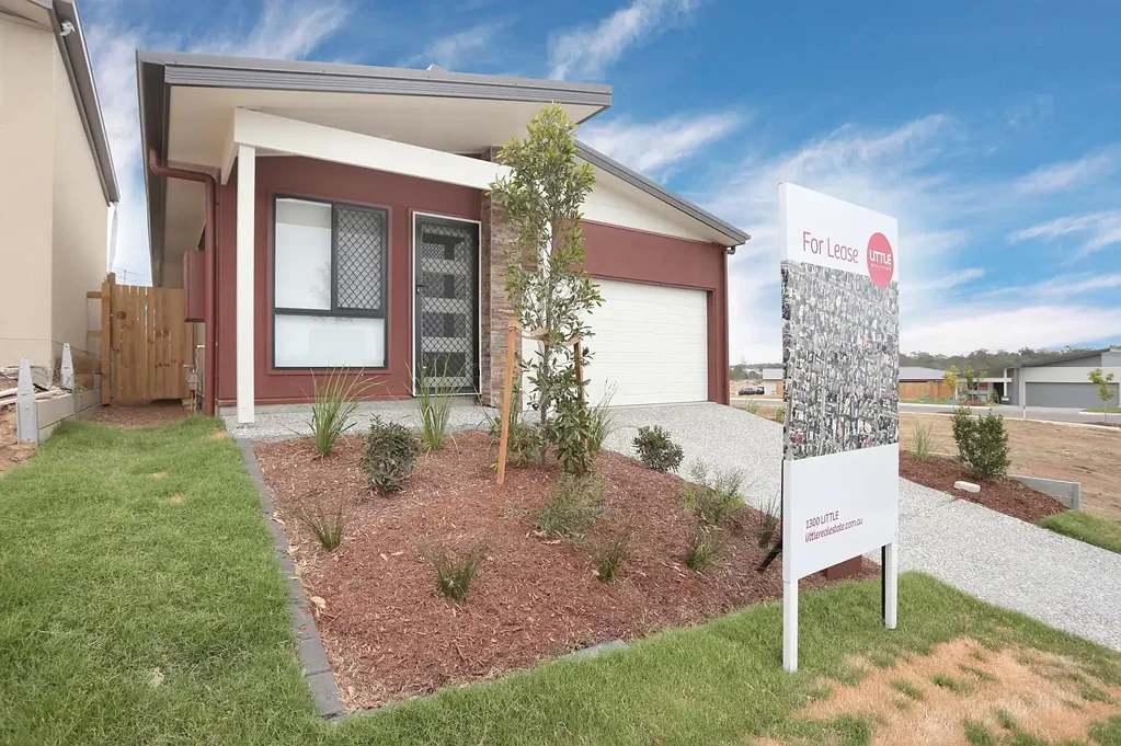 Modern family home with ducted air conditioning!