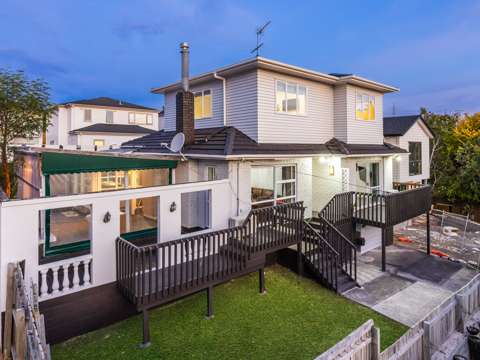 Blockhouse Bay 4房  The Enchanted Home: A Lifetime Opportunity Awaits!