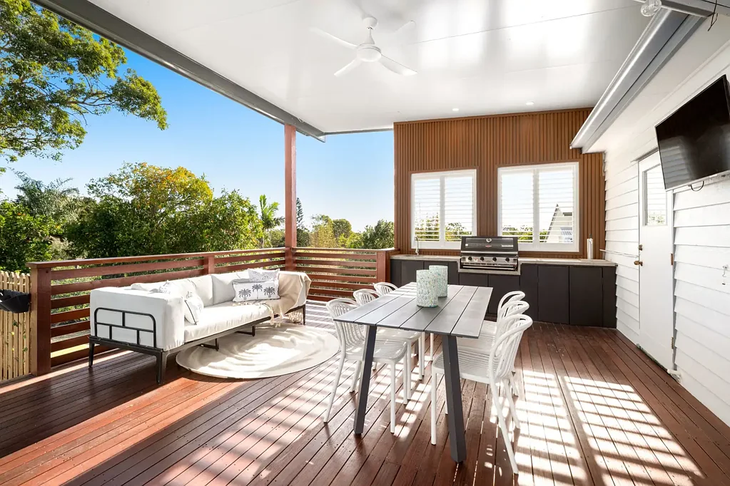 Sinnamon Park 4બેડરૂમ Elevated Family Living with Separate Granny Flat & City Views