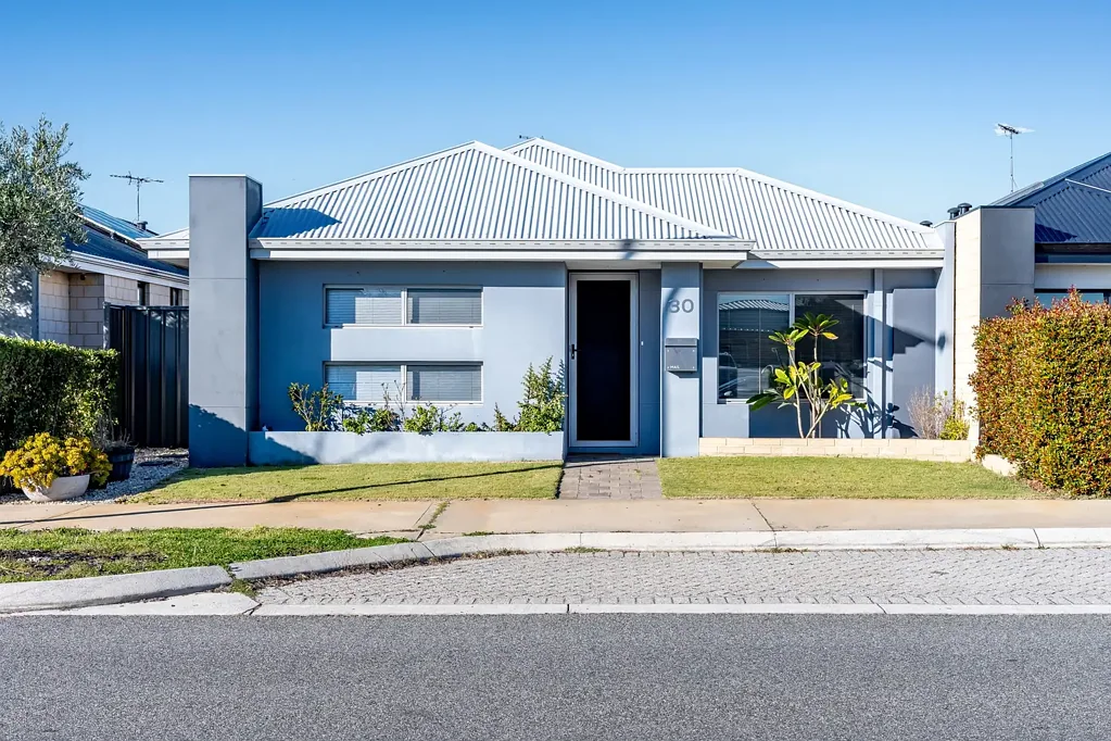 Modern Home Opposite Sheoak Grove Primary.