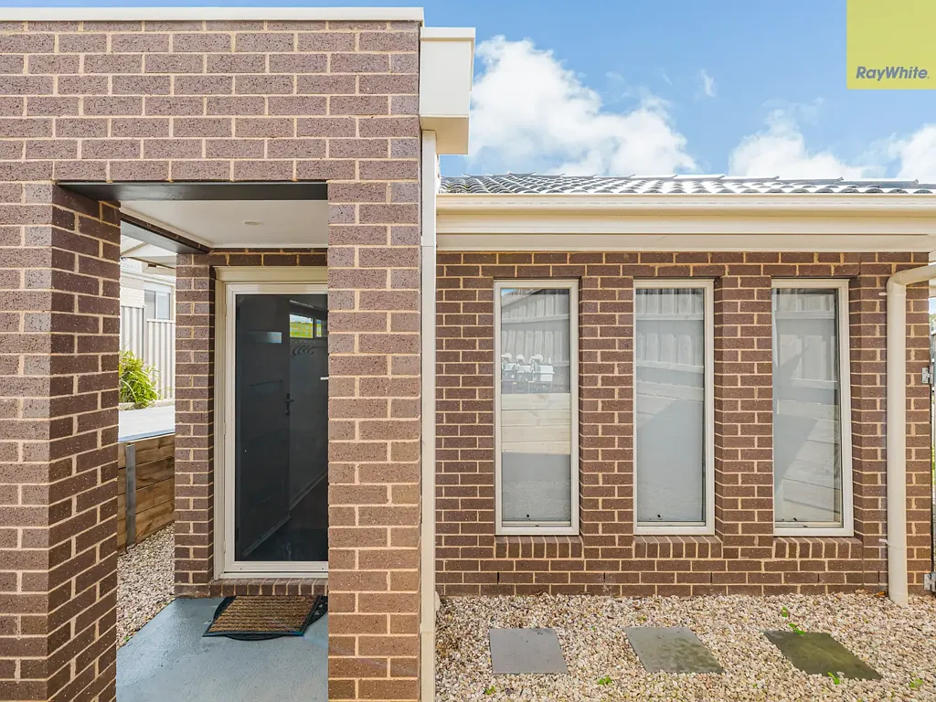 1/2 Delahey Close, Maddingley, VIC 3340