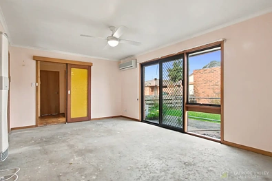 ਰਹਿਣ ਵਾਲਾ ਕਮਰਾ - Unit 8/207 KAY STREET, TRARALGON