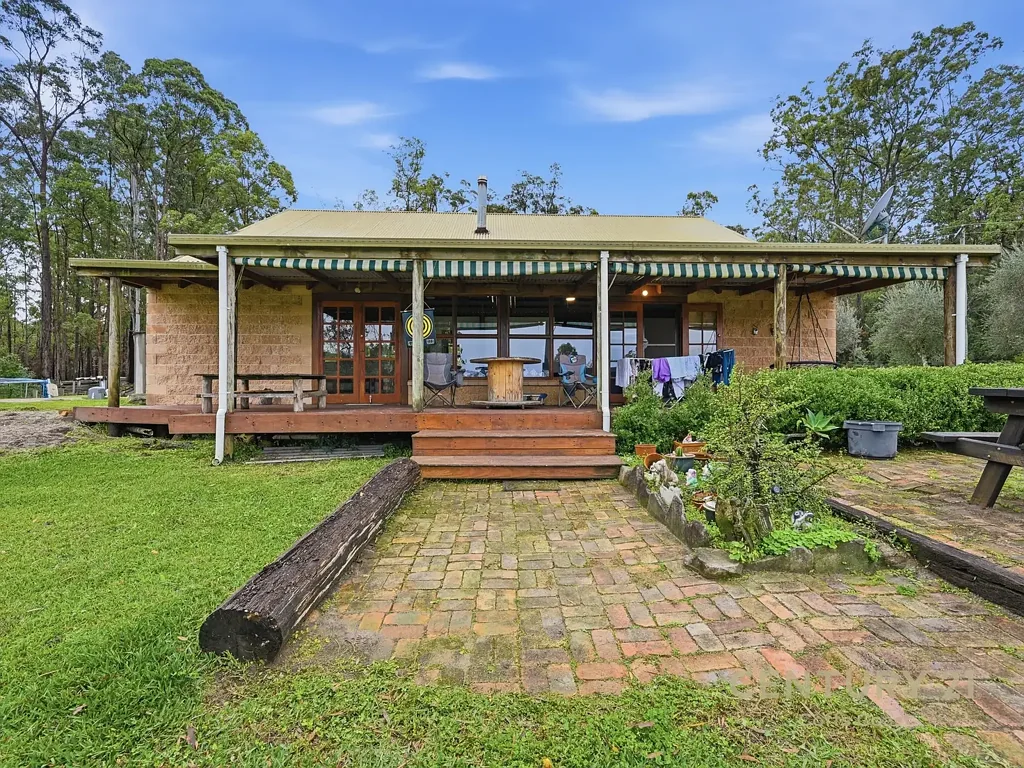 Glenreagh 4ห้องนอน New Listing: Acres with Privacy, Lifestyle and Olives