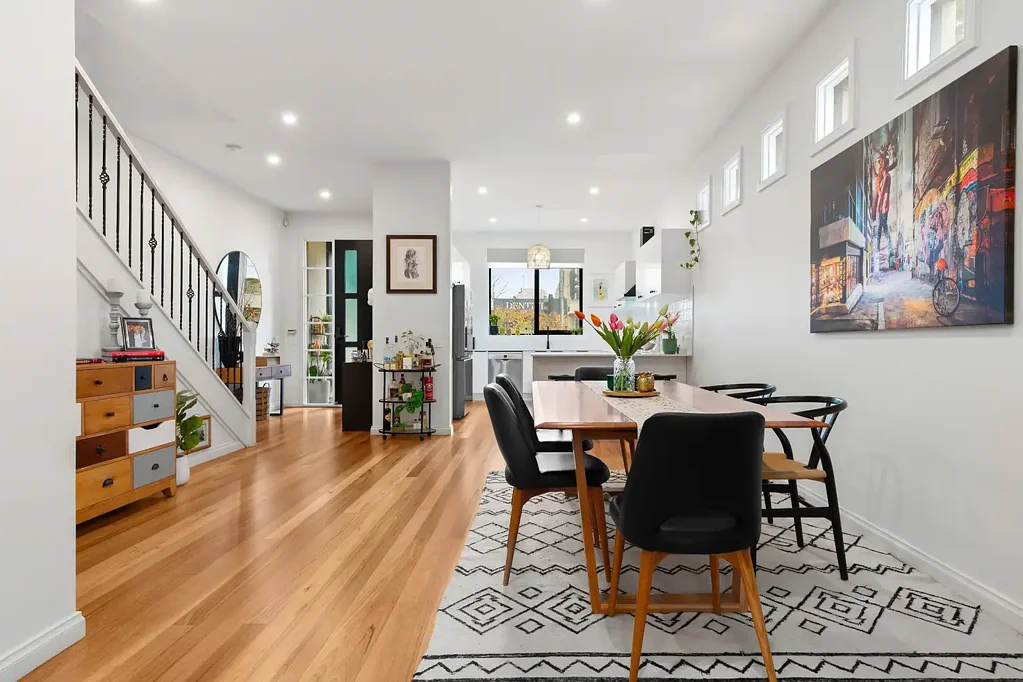 Stylish, Sunlit & Exceptionally Located