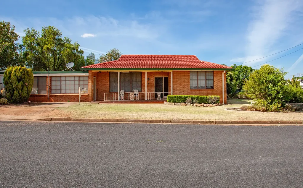 56 Pierce St, Wellington, NSW 2820