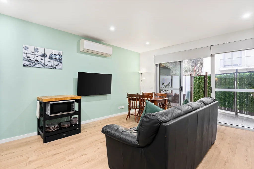 Oakleigh South 2ห้องนอน Private Two Car Spaces, Endless Convenience