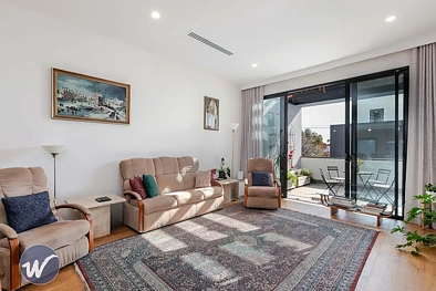 Norwood 3Kwarto Spacious Contemporary Town Home with Large North Facing Balcony