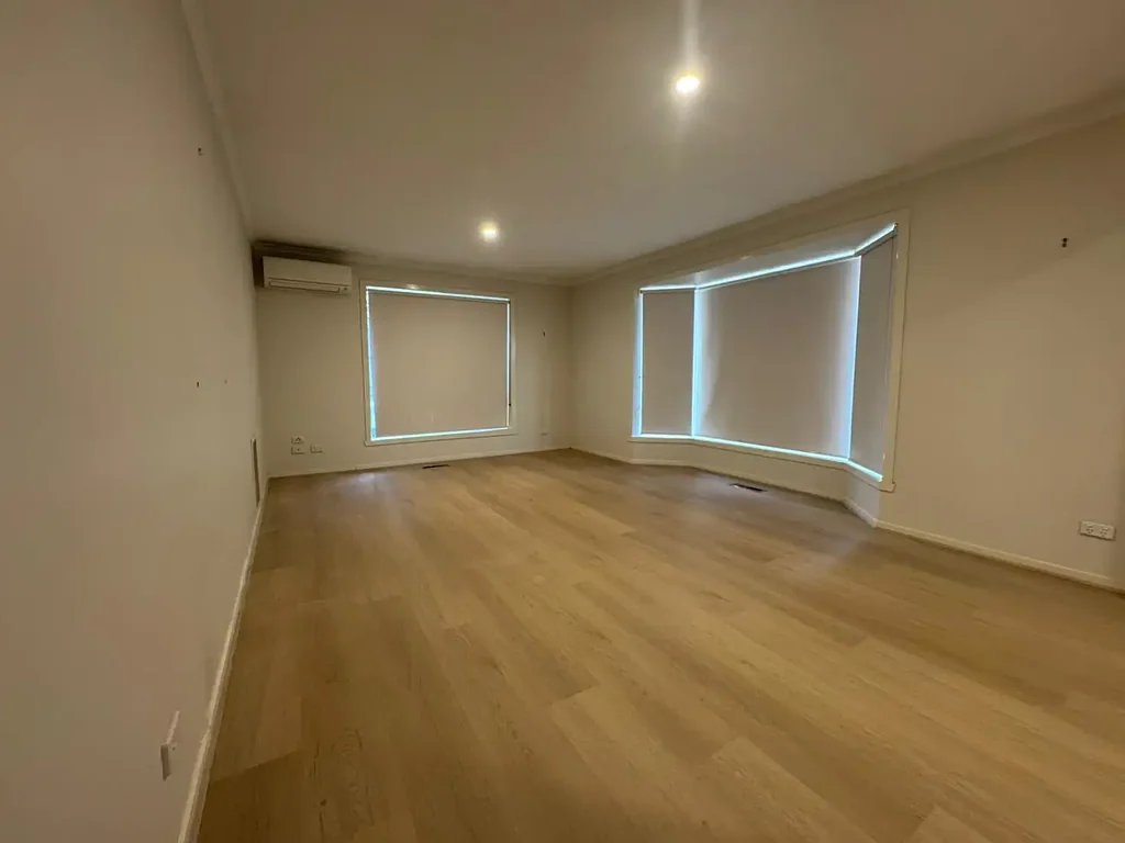 Private, Street-Front 2-Bedroom Unit in Boutique Complex