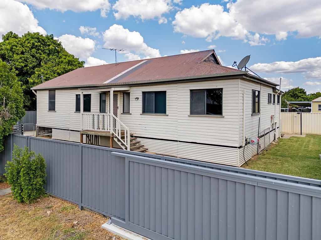 9 Little Street, Emerald, QLD 4720