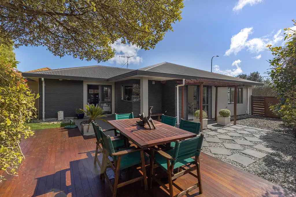 Paraparaumu Beach 3房  Space, Sun & Location