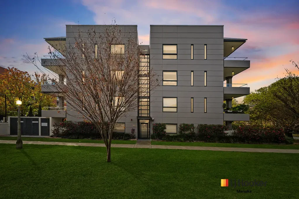 Kingston 2 Bedroom Elegant Inner South Living with Light, Luxury & Lifestyle Appeal