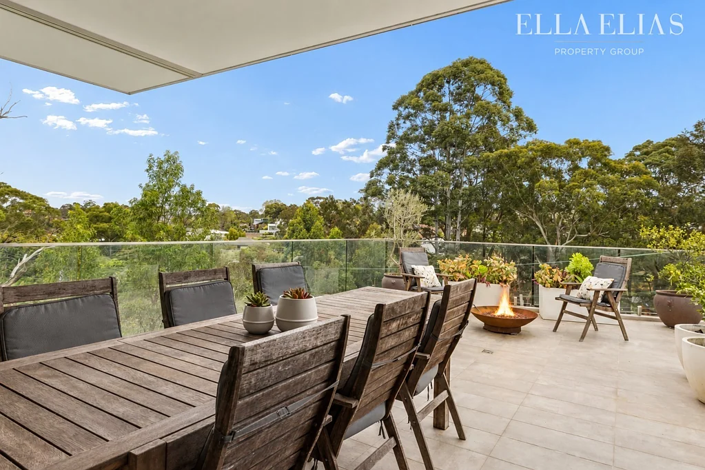 North Ryde 4Kwarto Masterpiece Home With Private Lift, Heated Pool & Bushland Setting