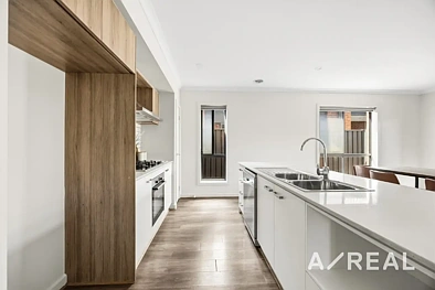 7 Arvinda Avenue, Tarneit, VIC 3029, 5 Bedrooms, 3 Bathrooms, House