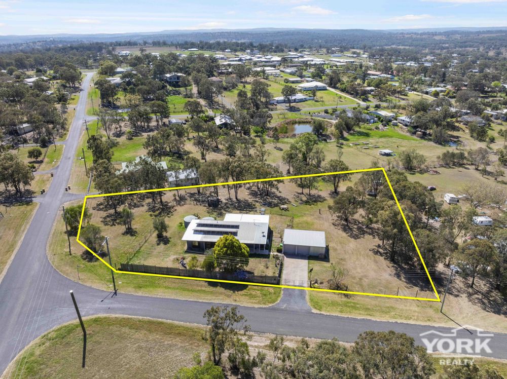 25 WILLIAM ST, MERINGANDAN WEST QLD 4352, 0 rūma, 0 rūma horoi, House