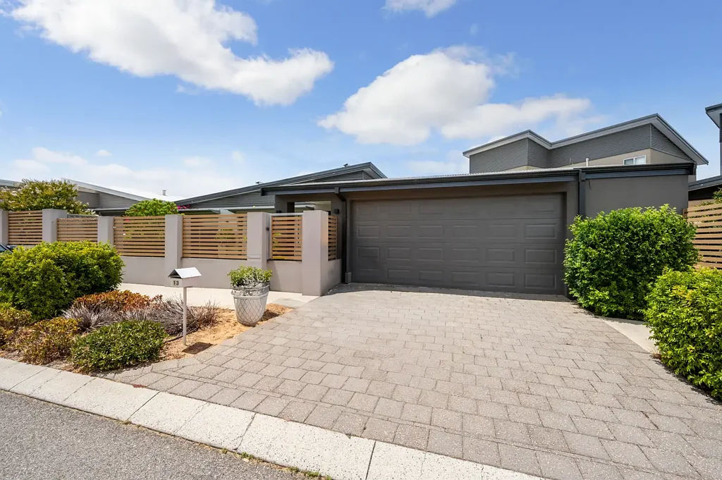 13 Plunkett Turn, Canning Vale, WA 6155