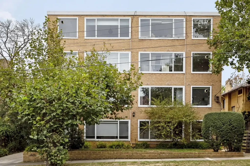 South Yarra 1房 Toorak 优质地段的专属、优雅与便捷。 Exclusivity, elegance, and ease in blue-chip Toorak.