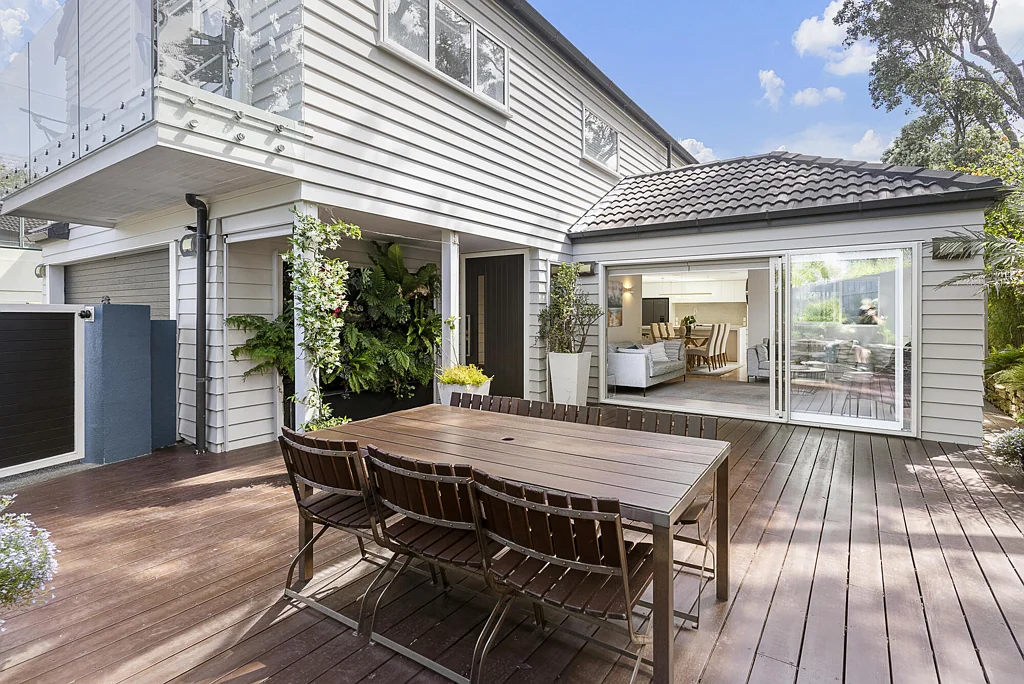 1/9 Montrose Terrace, Mairangi Bay, North Shore City, Auckland