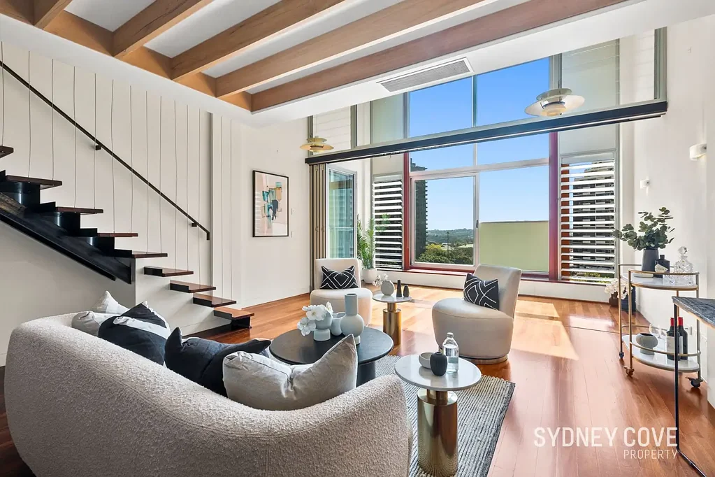 STUNNING NORTH FACING NEW YORK STYLE APARTMENT | Unfurnished