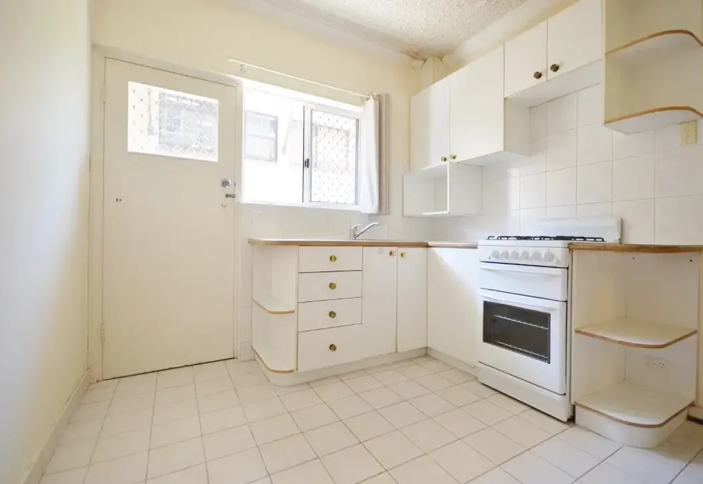 GREAT VALUE 2X1 IN AN AMAZING LOCATION!