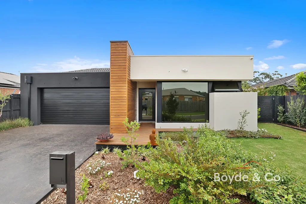 6 Gary Avenue, Drouin, VIC 3818