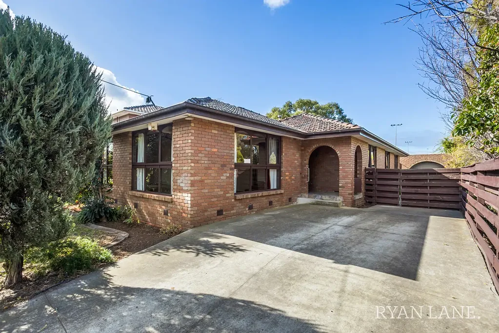 16 Mcintyre Drive, Altona, VIC 3018