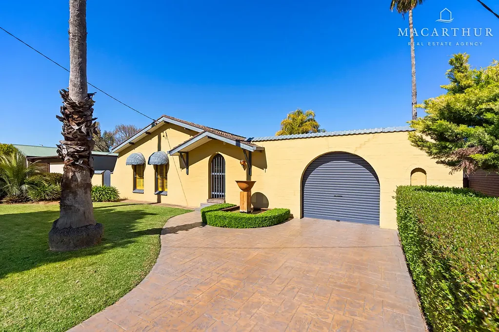 470 Lake Albert Road, Lake Albert, NSW 2650