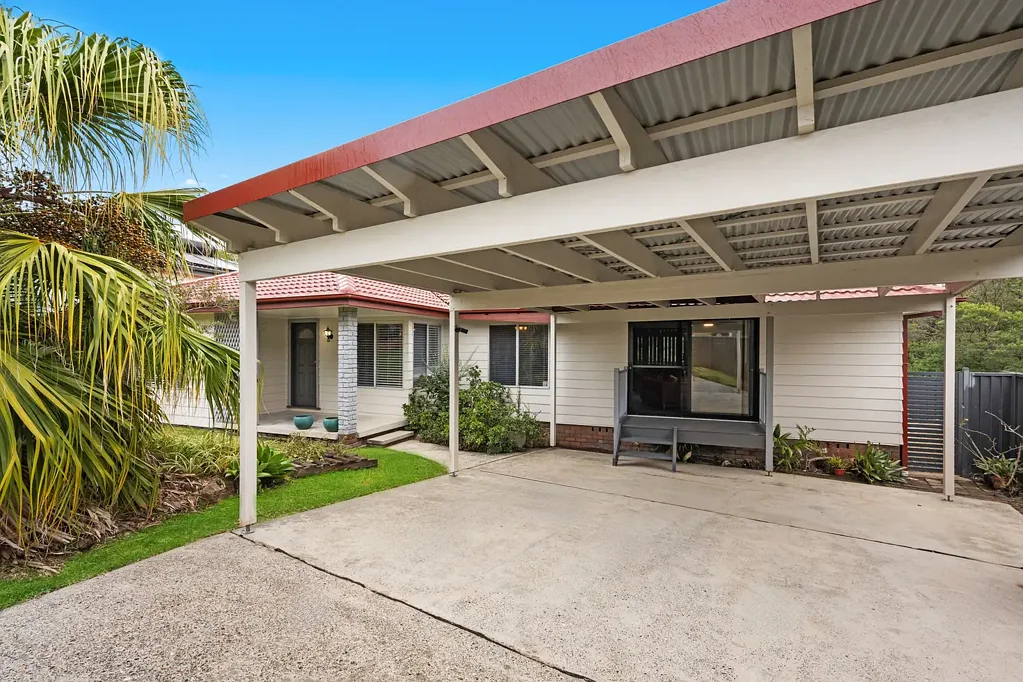 Holmesville 3غرفة نوم An updated home that fits every chapter of life