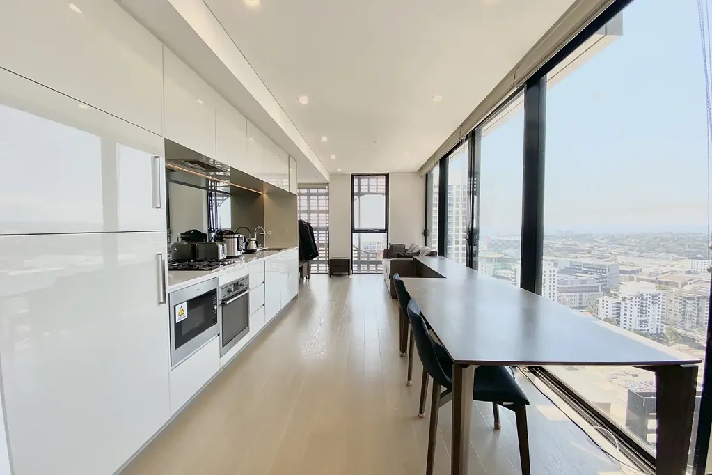 Fully Furnished* Air Apartments in the heart of St Leonards