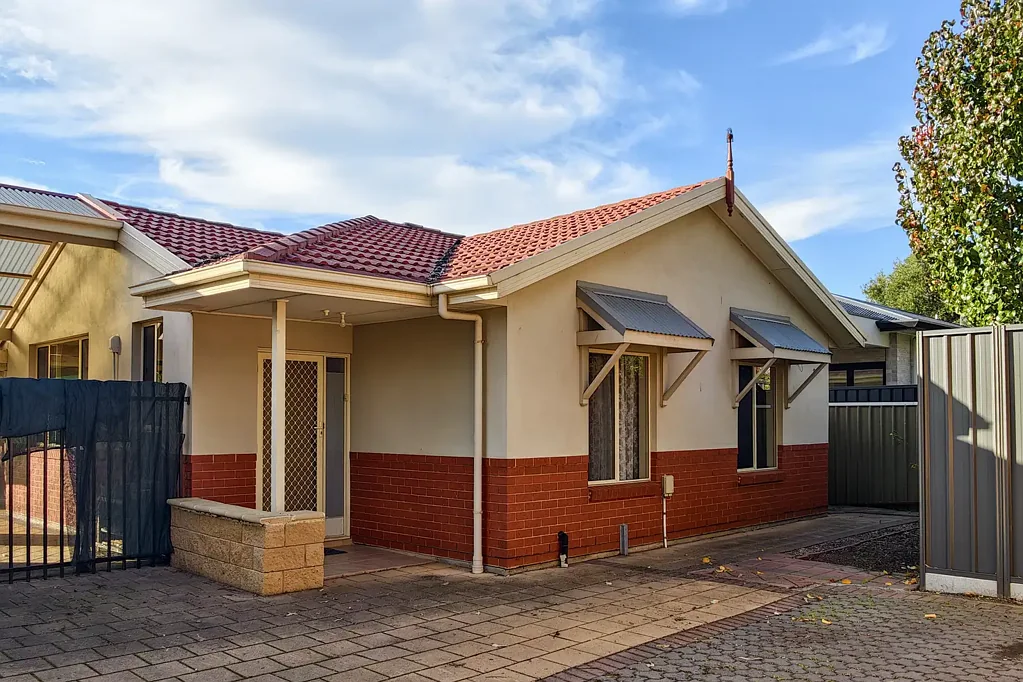 Spacious Courtyard Home with Flexible Living in Prime Prospect Location