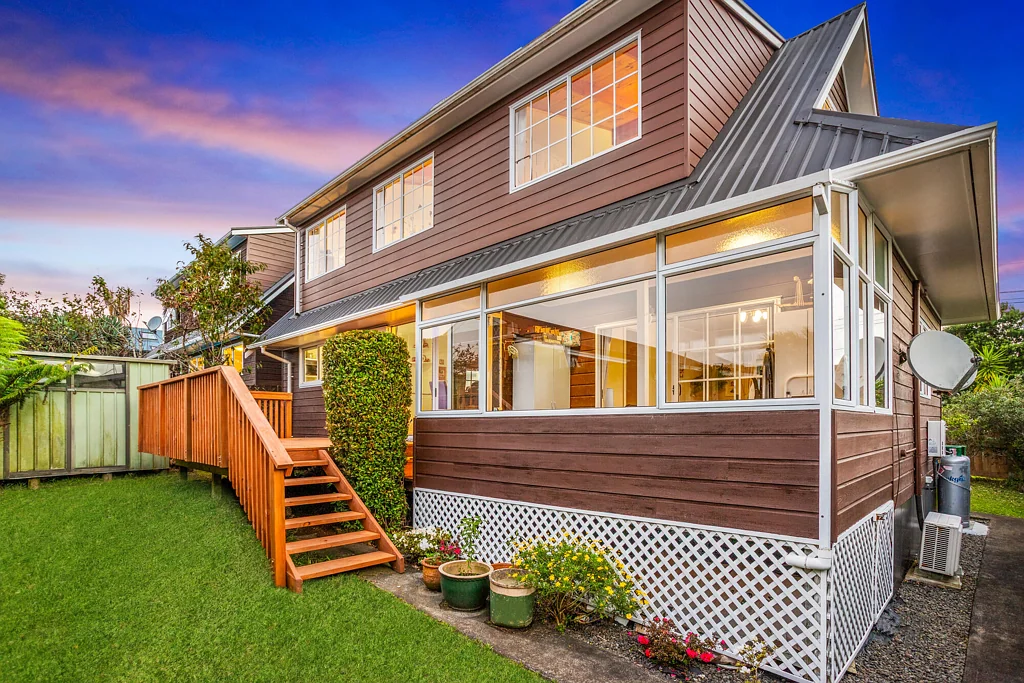 Glen Eden 3部屋 Sun-Soaked Beauty with Waitakere Views!