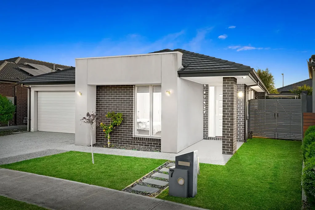 7 Riparian Street, Werribee, VIC 3030
