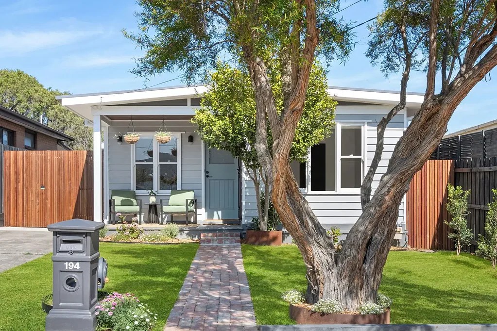194 Ninth Avenue South Avenue, Rosebud, VIC 3939