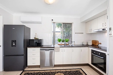 Unit 8/12-14 FLEET DRIVE, KIPPA-RING, 3 Kuwarto, 2 Banyo, Unit