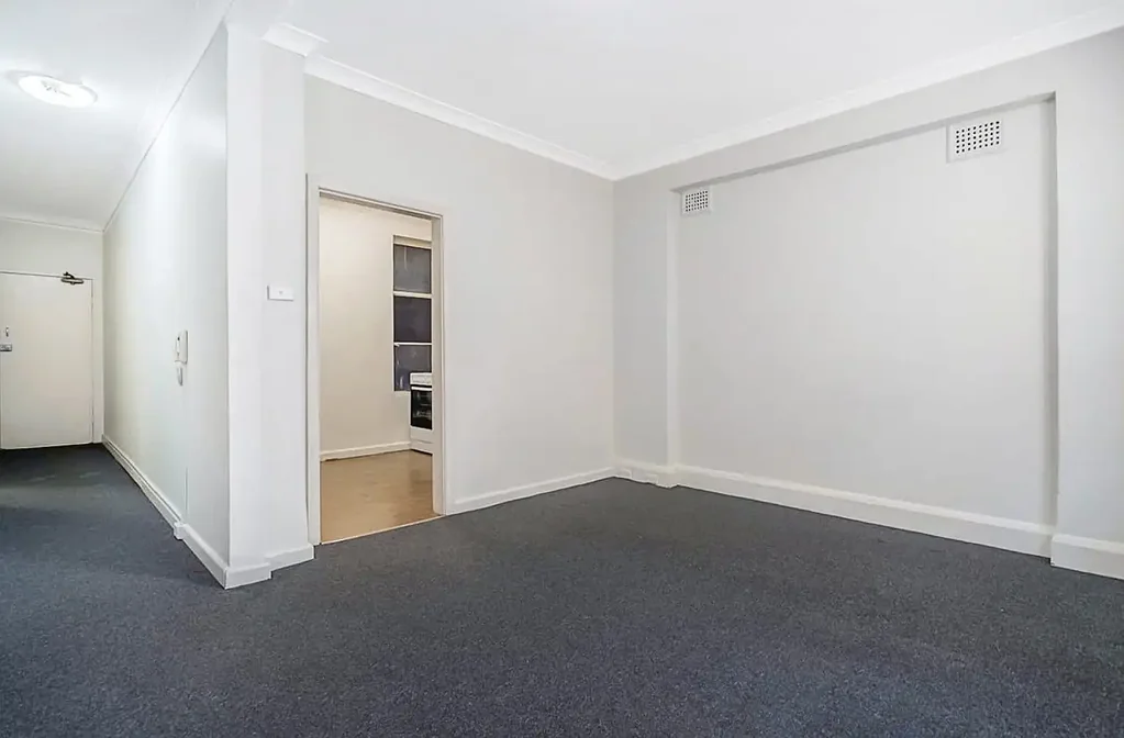 Modern Inner-City Living 2-Bedroom Apartment in Potts Point