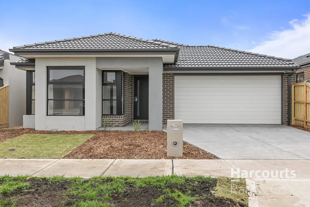 Stylish Family Living in the Heart of Beveridge