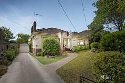 4 Robina Road, Eaglemont