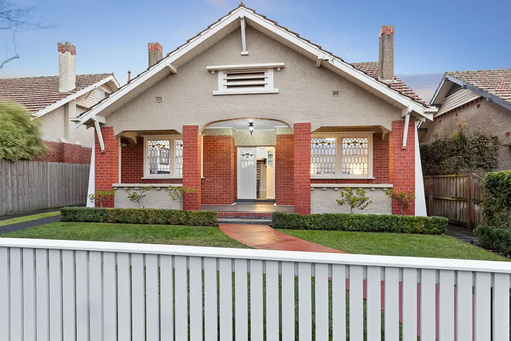 42 Victoria Avenue, Lake Wendouree, VIC 3350