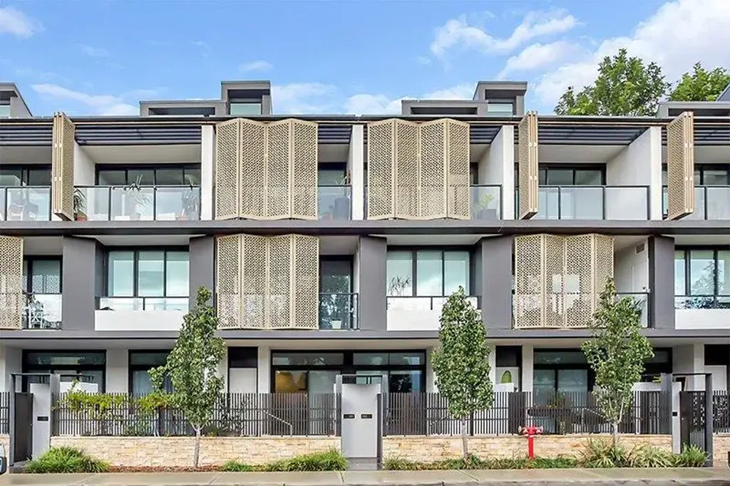 CONTEMPORARY LIVING