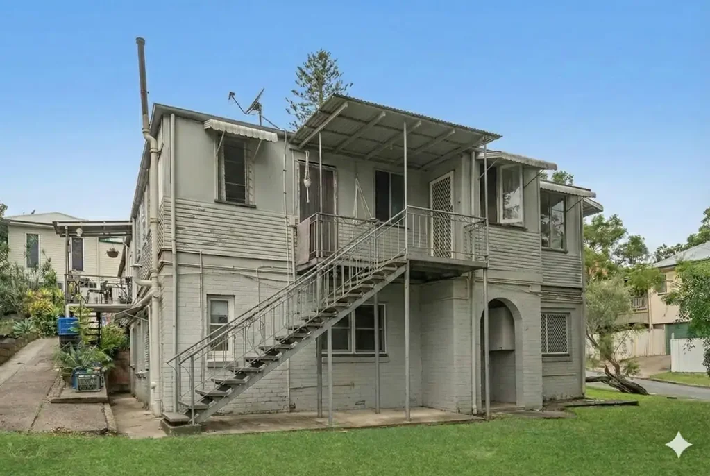 Annerley 10कमरा Block of 6 Units on 810sqm zoned LMR2