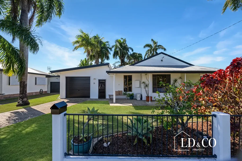 South Mackay 5房  Haven Rich With History, Heart and Charm
