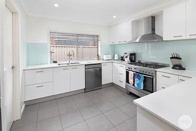 24 Gemstone Road, Winter Valley, VIC 3358, 4房, 2浴, House