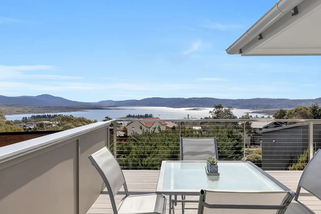 Jindabyne 3房  Architecturally Designed with Breathtaking Lake and Mountain views